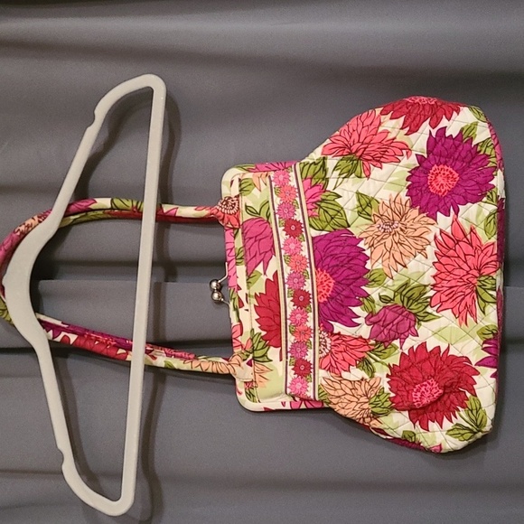 Vera Bradley Hello Dahlias Retired Purse Shoulder Bag Floral Kiss Lock GUC READ - Picture 8 of 16